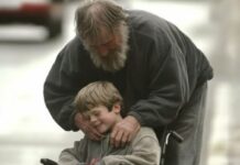 Un fauteuil, un enfant, et un miracle cinq ans plus tard