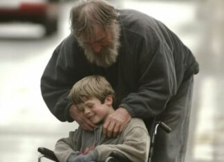 Un fauteuil, un enfant, et un miracle cinq ans plus tard